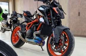 2022 KTM SUPER DUKE R EVO